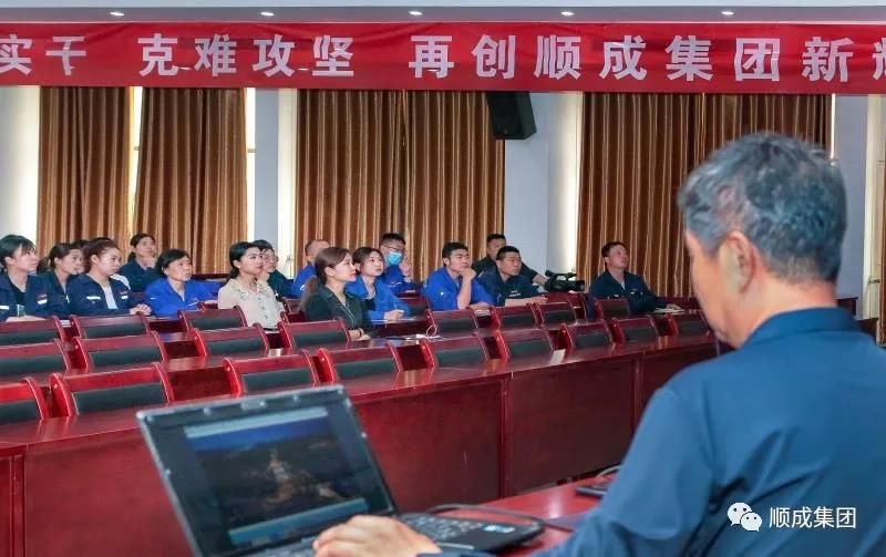 河南南宫NG娱乐集团举行通讯员摄影手艺培训班